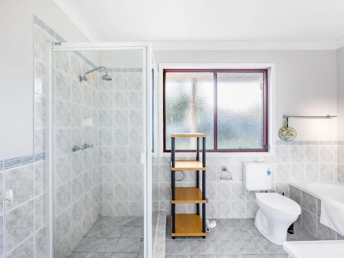 Great Value Stylish 2Br Granny Flat Heritage Park Boronia Heights 0*,  Australia