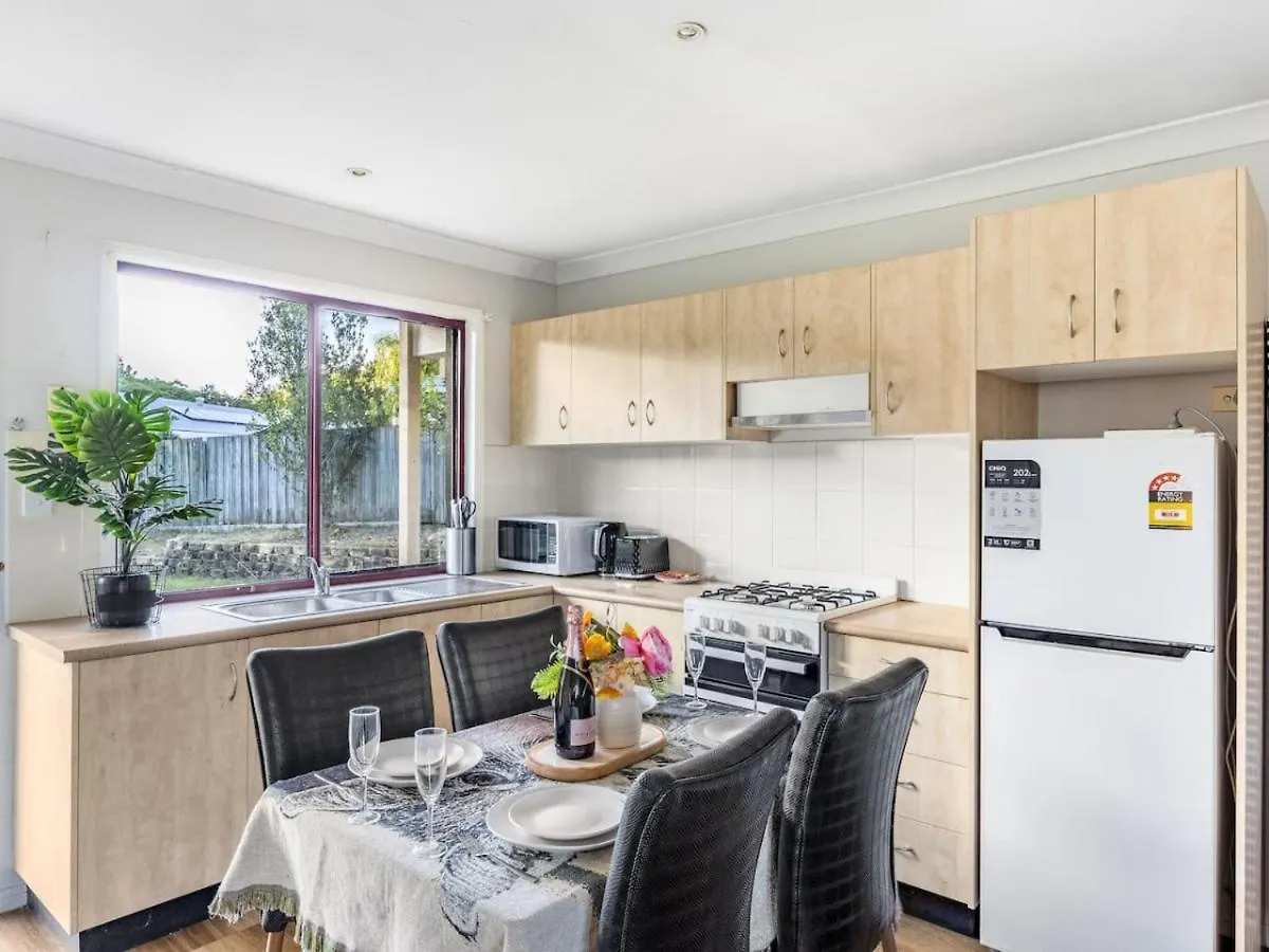 Holiday home Great Value Stylish 2Br Granny Flat Heritage Park Boronia Heights